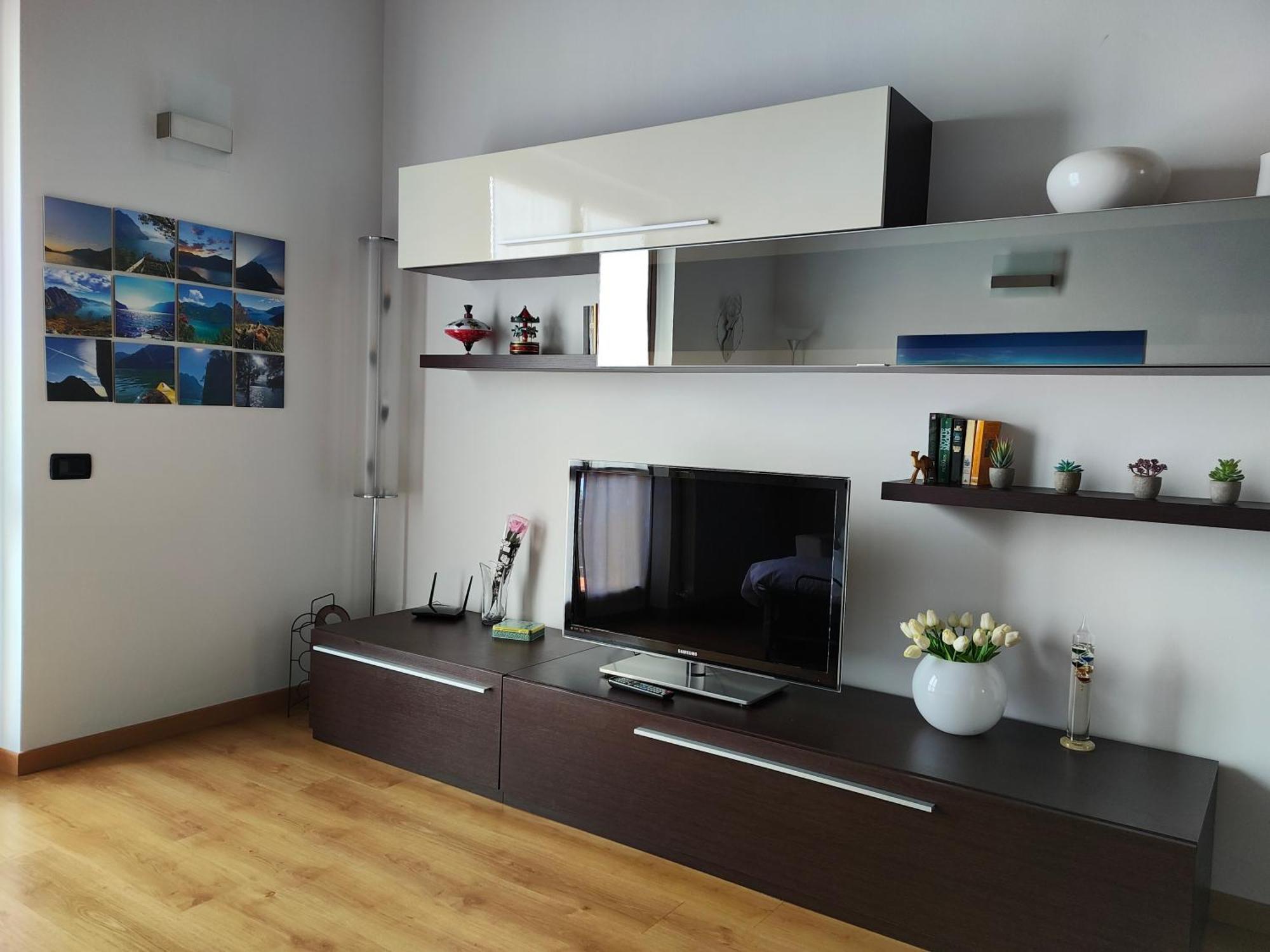 Iseolakerental - La Rocca Castro  المظهر الخارجي الصورة